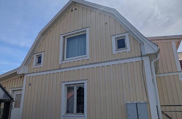 Fasad efter fasadtvätt (kvadrat)